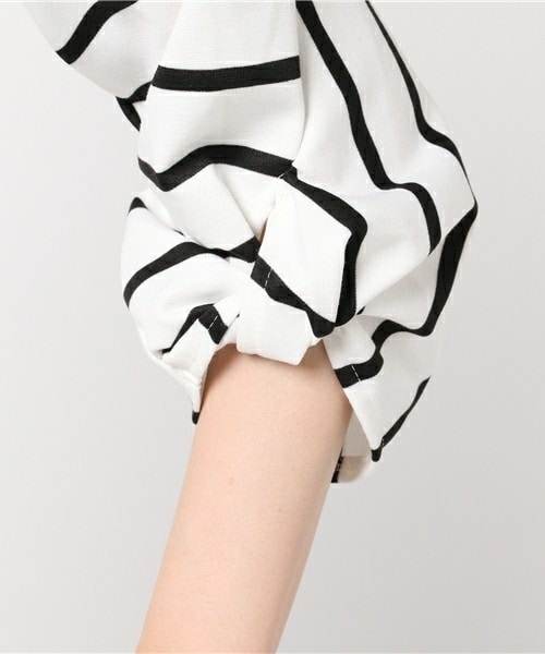 INTERPLANET(インタープラネット)の「ツイストスリーブボートネックカットソー(Tシャツ/カットソー・レディース・オフホワイト/ブラック/グレー・FREE)」の9枚目の写真