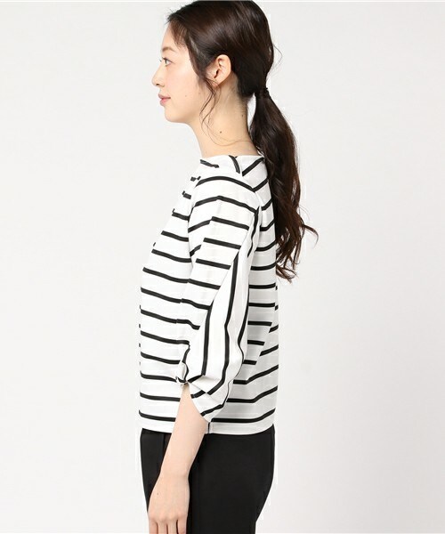 INTERPLANET(インタープラネット)の「ツイストスリーブボートネックカットソー(Tシャツ/カットソー・レディース・オフホワイト/ブラック/グレー・FREE)」の5枚目の写真