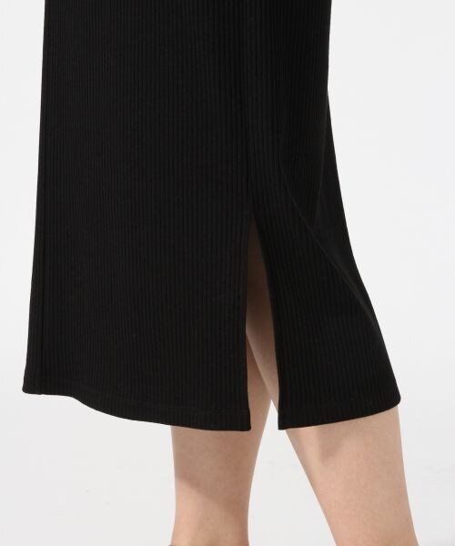 LOWRYS FARM(ローリーズファーム)の「カットVネックジャンスカ2P(ワンピース/ドレス・ブラック/レッド)」の8枚目の写真