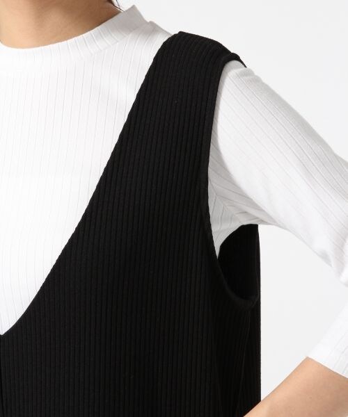 LOWRYS FARM(ローリーズファーム)の「カットVネックジャンスカ2P(ワンピース/ドレス・ブラック/レッド)」の6枚目の写真