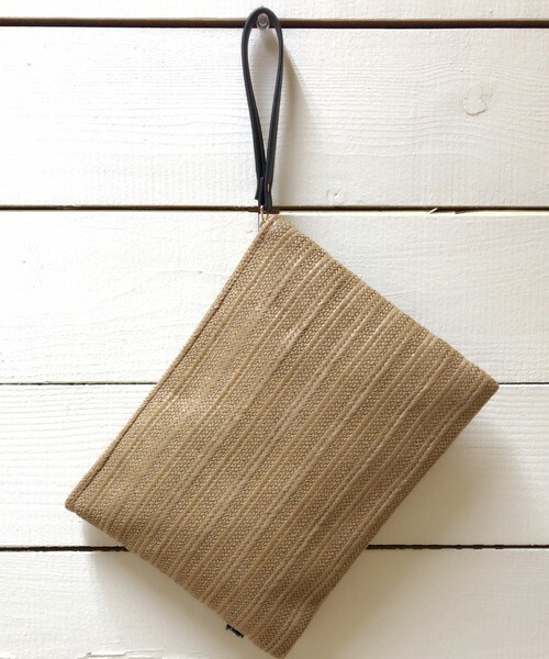 archives（アルシーヴ）の「シェル×ヤシ柄刺繍クラッチバッグ（クラッチバッグ・レディース・ブラック/ネイビー・MEDIUM）」の3枚目の写真