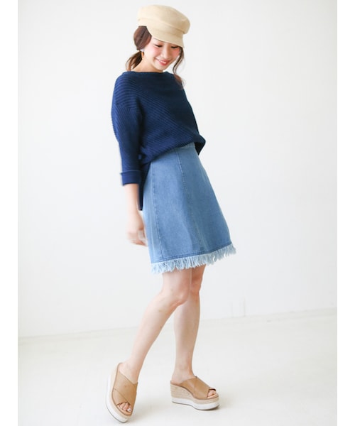 MERCURYDUO（マーキュリーデュオ）の「デニムフリンジスカート（スカート・レディース・アイスブルー/ネイビー・S/M）」の3枚目の写真