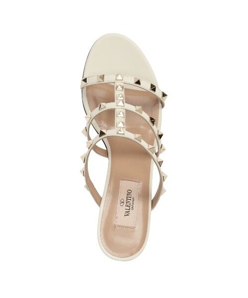 VALENTINO（ヴァレンティノ）の「Women's Valentino Rockstud Mule（サンダル・レディース・Black/White・5.5US / 35.5EU/5US / 35EU/6.5US / 36.5EU/6US / 36EU/7.5US / 37.5EU/7US / 37EU/8.5US / 38.5EU/8US / 38EU/9.5US / 39.5EU/9US / 39EU/10.5US / 40.5EU/10US / 40EU/11.5US / 41.5EU/11US / 41EU）」の4枚目の写真