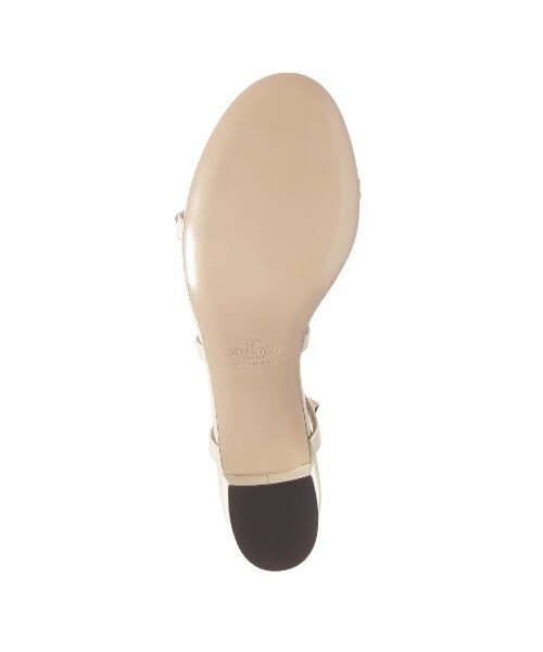 VALENTINO（ヴァレンティノ）の「Women's Valentino Rockstud Mule（サンダル・レディース・Black/White・5.5US / 35.5EU/5US / 35EU/6.5US / 36.5EU/6US / 36EU/7.5US / 37.5EU/7US / 37EU/8.5US / 38.5EU/8US / 38EU/9.5US / 39.5EU/9US / 39EU/10.5US / 40.5EU/10US / 40EU/11.5US / 41.5EU/11US / 41EU）」の5枚目の写真