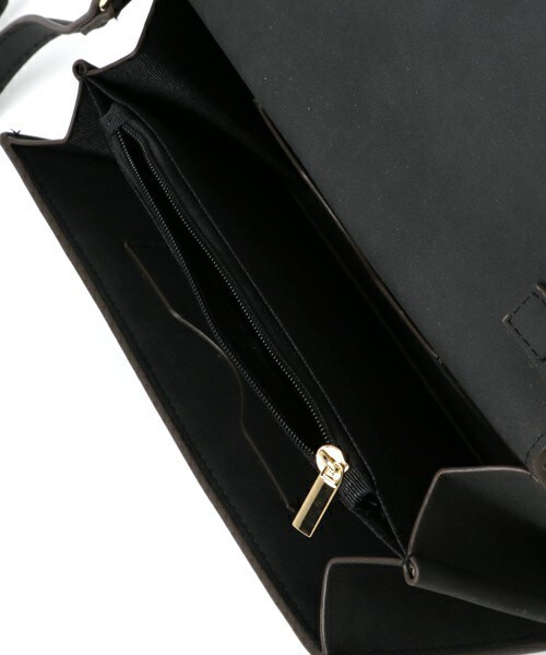 matelasse durer（マトラッセ デュレ）の「フェイクスエードSAIFU　バッグ（ショルダーバッグ・レディース・ブラック/ベージュ/ピンク・フリー）」の8枚目の写真