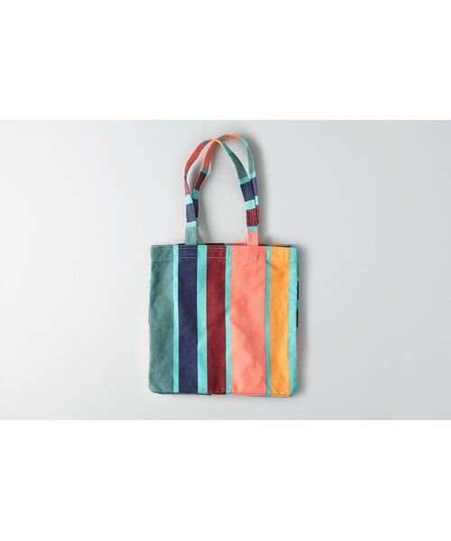 American Eagle（アメリカンイーグル）の「AEOキャンバストートバッグ（トートバッグ・レディース・ブルー/ネイビー/オレンジ/マルチ・ONE SIZE）」の4枚目の写真