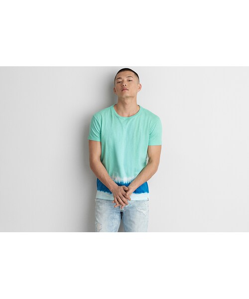 American Eagle（アメリカンイーグル）の「AEOショートスリーブタイダイTシャツ（Tシャツ/カットソー・メンズ・フリートネイビー/シーフォームサーフ/パープルウォッシュ/レッド・XS/S/M/L/XL/XXL/XXXL）」の3枚目の写真