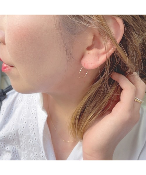 les desseins de DIEU（レデッサンドゥデュー）の「レ デッサン ドゥ デュー 121 ソリッドゴールド 金線 フープピアス（ピアス（両耳用）・レディース・ゴールド・ゴールド）」の3枚目の写真