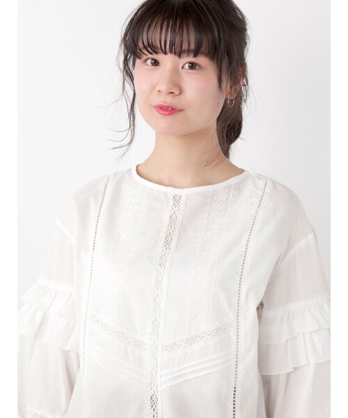 w closet（ダブルクローゼット）の「レース切替刺繍入りブラウス（トップス・レディース・オフホワイト/Lピンク/ブラック・FREE）」の7枚目の写真