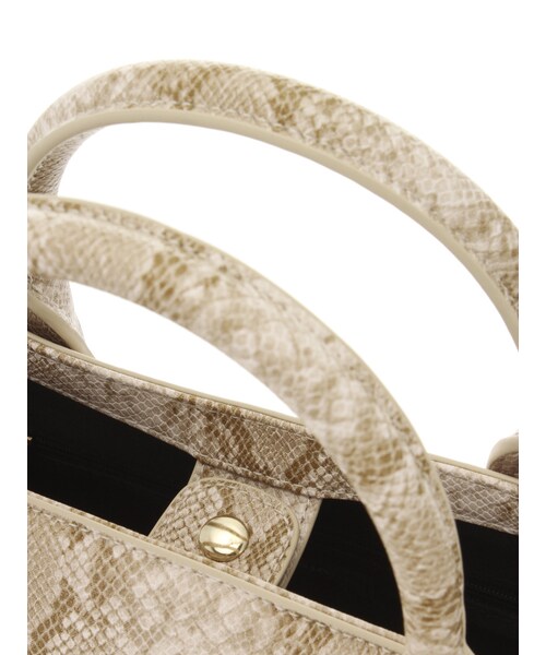 MURUA(ムルーア)の「【2017年春新作】スクエアショルダーBAG(バッグ・レディース・アイボリー/ブラック/ミックス・F)」の9枚目の写真