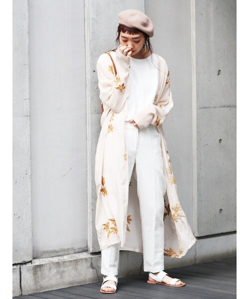 Ungrid（アングリッド）の「リネン混テーパードパンツ（パンツ・レディース・オフホワイト/ベージュ・S/M）」の4枚目の写真