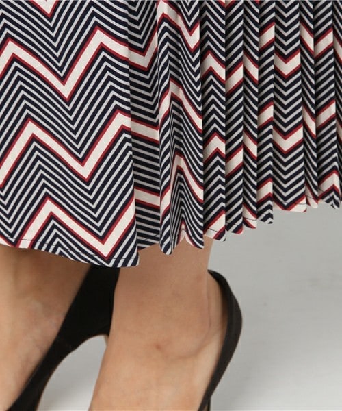 archives（アルシーヴ）の「幾何学柄サイドプリーツパンツ（その他パンツ・レディース・グレー/ネイビー/イエロー・MEDIUM）」の8枚目の写真