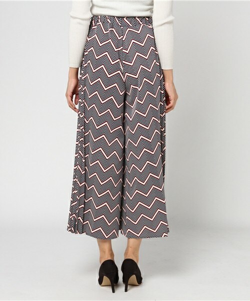 archives（アルシーヴ）の「幾何学柄サイドプリーツパンツ（その他パンツ・レディース・グレー/ネイビー/イエロー・MEDIUM）」の5枚目の写真