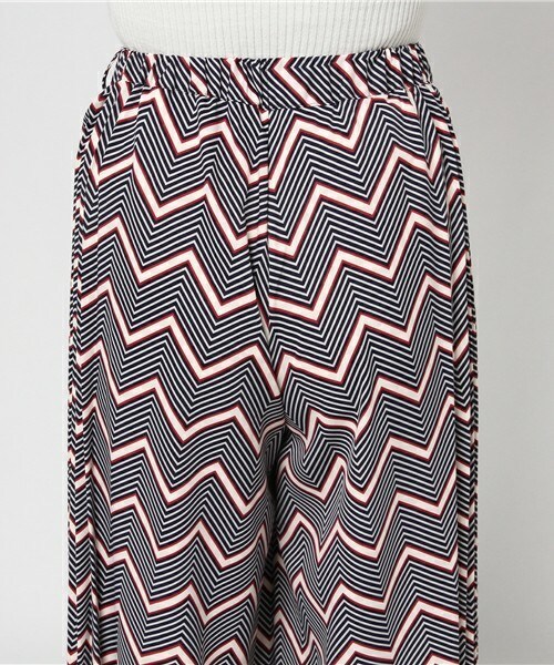 archives（アルシーヴ）の「幾何学柄サイドプリーツパンツ（その他パンツ・レディース・グレー/ネイビー/イエロー・MEDIUM）」の7枚目の写真