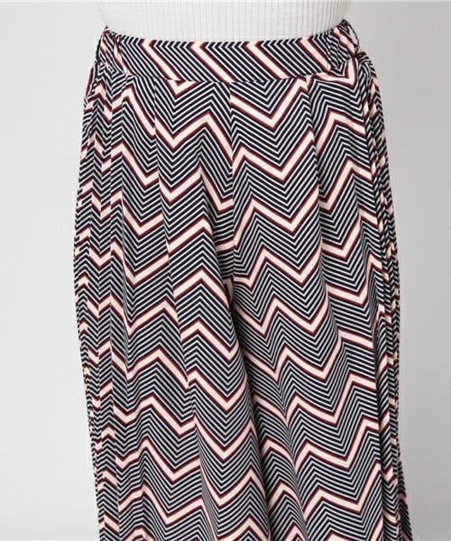 archives（アルシーヴ）の「幾何学柄サイドプリーツパンツ（その他パンツ・レディース・グレー/ネイビー/イエロー・MEDIUM）」の6枚目の写真