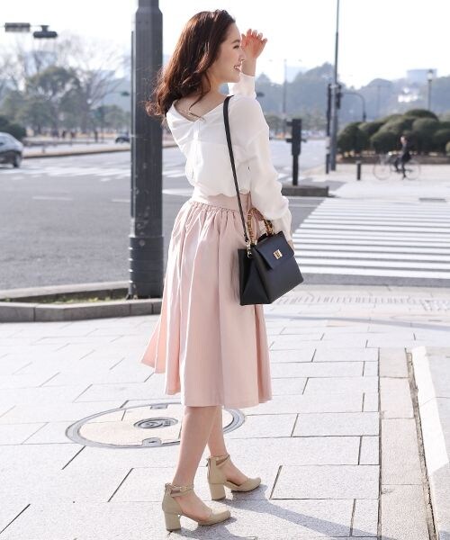 Andemiu（アンデミュウ）の「STYLEセレクトフレアスカート（スカート・ピンク/ベージュ/イエロー/ネイビー）」の8枚目の写真