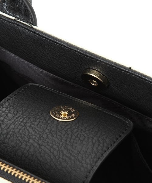 Andemiu（アンデミュウ）の「キャンバス／ＰＵミニトート（バッグ・ブラック/キャメル）」の12枚目の写真