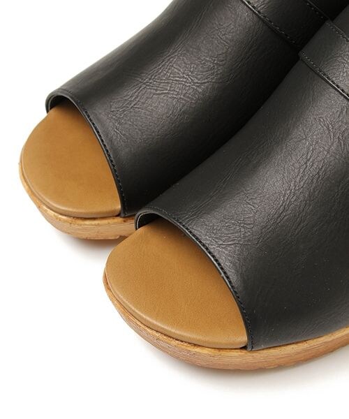 studio CLIP（スタディオクリップ）の「ストラップサボサンダル（シューズ・ブラック/アイボリー/ダークブラウン）」の12枚目の写真