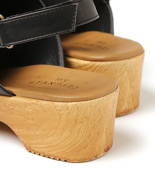 studio CLIP（スタディオクリップ）の「ストラップサボサンダル（シューズ・ブラック/アイボリー/ダークブラウン）」の15枚目の写真