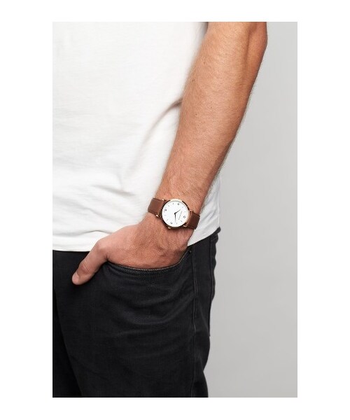 Larsson&Jennings（ラーソンアンドジェニングス）の「Larsson & Jennings Lugano Leather Strap Watch, 38Mm（アナログ腕時計・レディース・Black・One Size）」の5枚目の写真