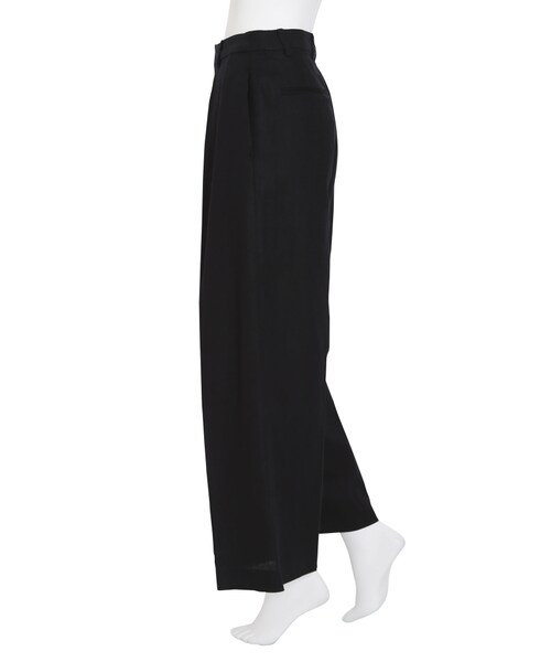 LAGUNAMOON（ラグナムーン）の「リネン simpleタックワイドパンツ（パンツ・レディース・ブラック/ブラウン）」の6枚目の写真