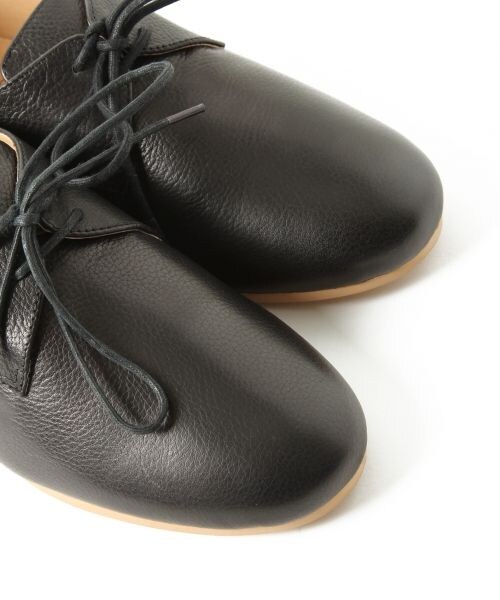 studio CLIP(スタディオクリップ)の「レザーレースアップシューズ(シューズ・ホワイト/ブラック)」の12枚目の写真