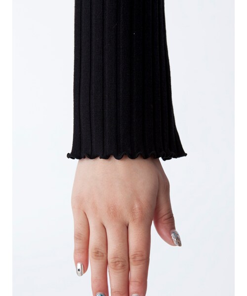 w closet（ダブルクローゼット）の「ワイドリブスカラッププルオーバー（トップス・レディース・オフホワイト/Sミント/ピンク/ブラック・FREE）」の10枚目の写真