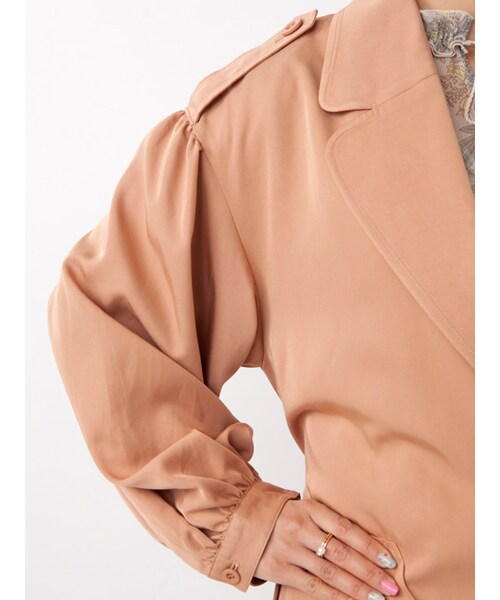 w closet（ダブルクローゼット）の「ボリューム袖ライトコート（ジャケット/アウター・レディース・Lベージュ/オレンジベージュ・FREE）」の8枚目の写真