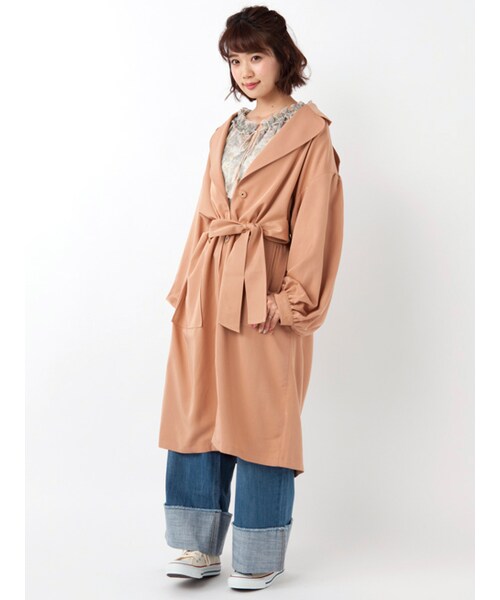 w closet（ダブルクローゼット）の「ボリューム袖ライトコート（ジャケット/アウター・レディース・Lベージュ/オレンジベージュ・FREE）」の3枚目の写真