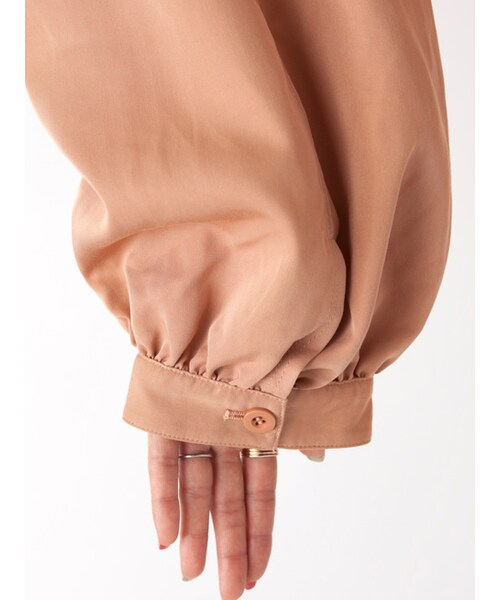 w closet（ダブルクローゼット）の「ボリューム袖ライトコート（ジャケット/アウター・レディース・Lベージュ/オレンジベージュ・FREE）」の9枚目の写真