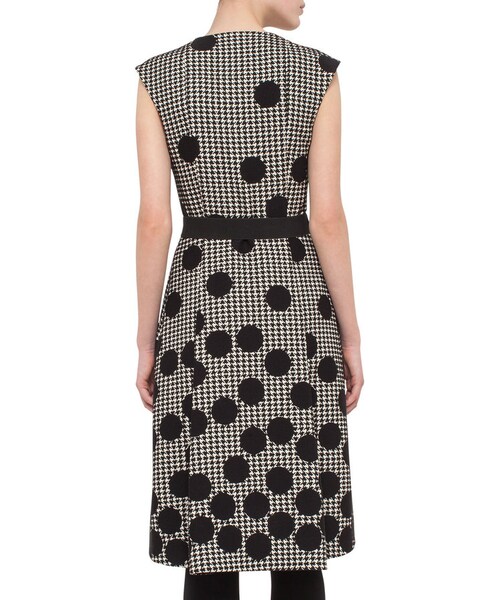 Akris Punto（アクリスプント）の「Akris punto Belted Dotted