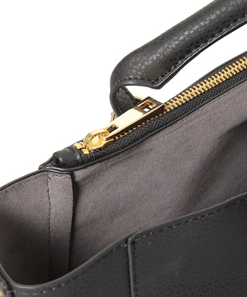 Andemiu（アンデミュウ）の「ベルトハンドル２ＷＡＹトート（バッグ・ホワイト/ブラック/ベージュ/イエロー/ブルー）」の14枚目の写真