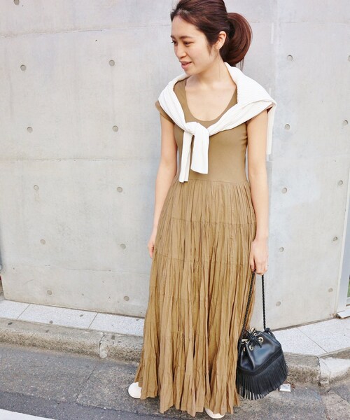 IENA(イエナ)の「《予約》MARIHA ソウゲンノニジノドレス ショートスリーブ(無地)◆(ワンピース/ドレス・ブラック/フリー/在庫あり)」の2枚目の写真