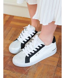 KORMARCH | ヴィンテージ調ホワイトスニーカー(スニーカー)