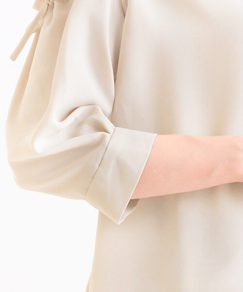 MAJESTIC LEGON（マジェスティックレゴン）の「肩あき袖リボンブラウス（トップス・レディース・アイボリー/ピンク/L/グレー・S/M）」の14枚目の写真