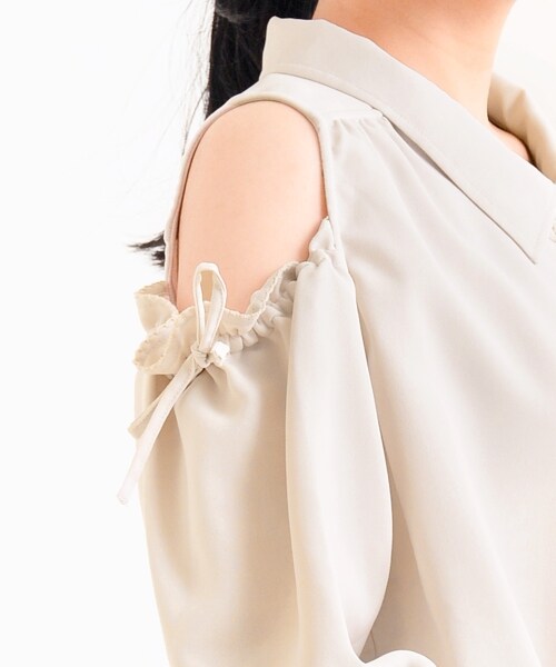 MAJESTIC LEGON（マジェスティックレゴン）の「肩あき袖リボンブラウス（トップス・レディース・アイボリー/ピンク/L/グレー・S/M）」の15枚目の写真