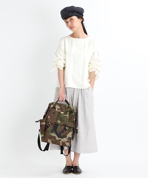 studio CLIP(スタディオクリップ)の「袖シフォンリボンプルオーバー(トップス・オフホワイト/レッド/ネイビー)」の4枚目の写真