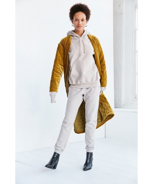 Champion（チャンピオン）の「Champion + UO Reverse Weave Jogger Pant（その他パンツ・レディース・Gray/Red・XS/S/M）」の7枚目の写真