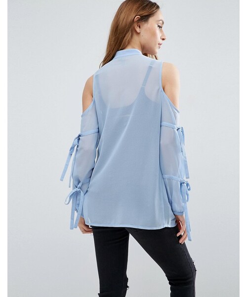 asos（エイソス）の「ASOS Maternity Pussy Bow Blouse with Cold Shoulder and Tie Sleeve（マタニティウェア/グッズ・レディース・Blue・US 2/US 6/US 8/US 4/US 14/US 10/US 12/US 16）」の4枚目の写真