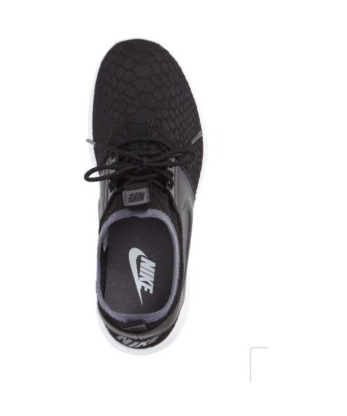 NIKE(ナイキ)の「Women's Nike Juvenate Se Sneaker(スニーカー・レディース・Black/Blue/Green・7.5 M/10 M/6.5 M/7 M/8 M)」の5枚目の写真