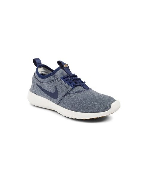 NIKE(ナイキ)の「Women's Nike Juvenate Se Sneaker(スニーカー・レディース・Black/Blue/Green・7.5 M/10 M/6.5 M/7 M/8 M)」の3枚目の写真