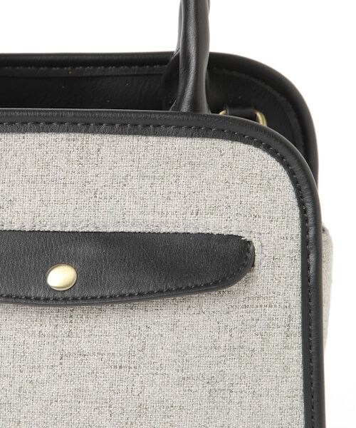 studio CLIP（スタディオクリップ）の「2WAY生地コンビショルダーバッグ（バッグ・ブラック/キャメル）」の7枚目の写真