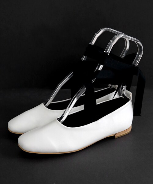 DHOLIC（ディーホリック）の「2WAYレースアップフラットシューズ（その他シューズ・レディース・230/235/240/245/250）」の2枚目の写真