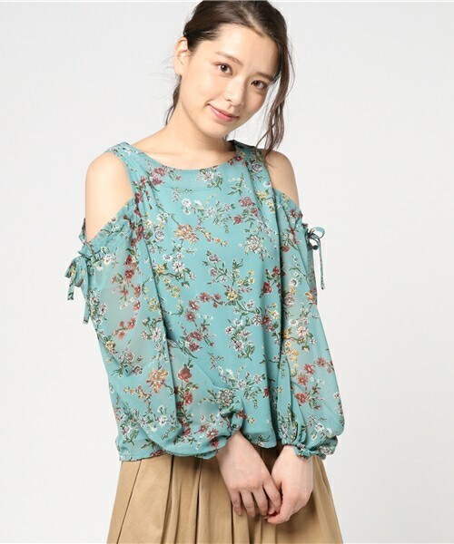 Cheek（チーク）の「花柄シフォン楊柳オープンショルダーブラウス（シャツ/ブラウス・レディース・オフホワイト/ブラック/ミント・MEDIUM）」の3枚目の写真