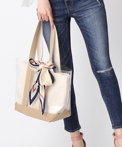 Andemiu（アンデミュウ）の「ストライプロングスカーフ（ファッション雑貨・ライトグリーン/ネイビー）」の3枚目の写真