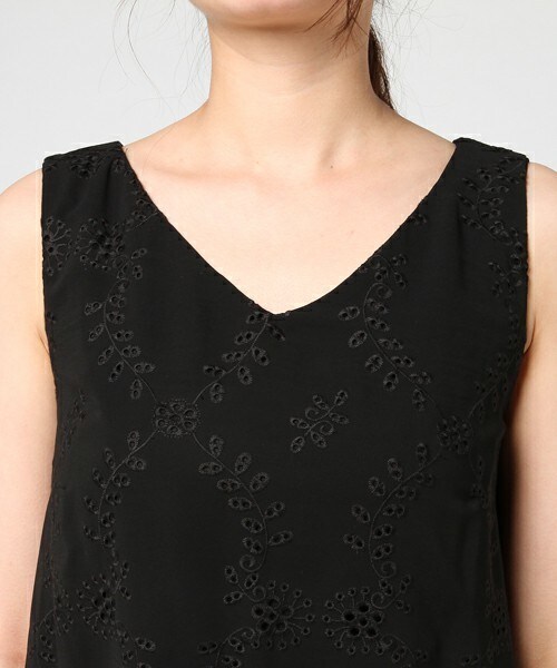 archives（アルシーヴ）の「刺繍ノースリワンピース（ワンピース・レディース・オフホワイト/ブラック/レッド・MEDIUM）」の8枚目の写真