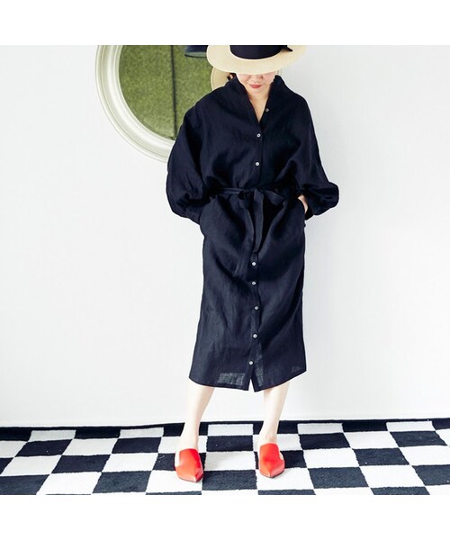 L'Ancre(アンカー)の「L'Ancre (アンカー)ベルギーリネン ローブワンピース(ワンピース・レディース・サンドベージュ/ブラック・38(M))」の2枚目の写真