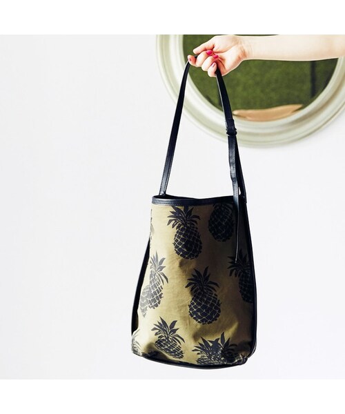 20/80 TWENTY EIGHTY（トゥエンティーエイティー）の「20/80(トゥエンティー・エイティー) パイナップルワンショルダーバッグ（ショルダーバッグ・レディース・イエロー/カーキ・Free）」の2枚目の写真