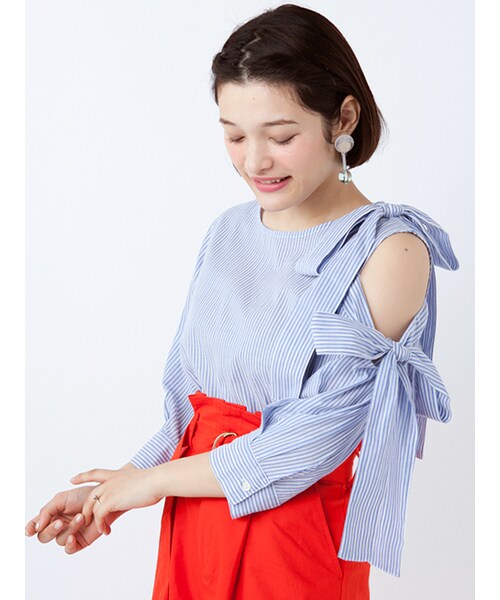 w closet（ダブルクローゼット）の「ストライプ肩リボンプルオーバー（トップス・レディース・サックス/ブラック・FREE）」の3枚目の写真