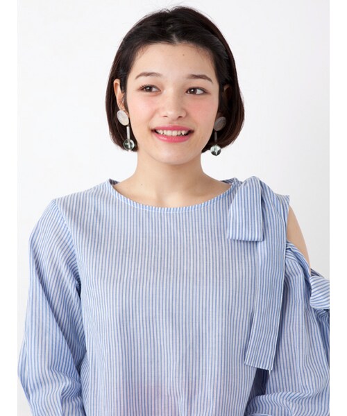 w closet（ダブルクローゼット）の「ストライプ肩リボンプルオーバー（トップス・レディース・サックス/ブラック・FREE）」の6枚目の写真